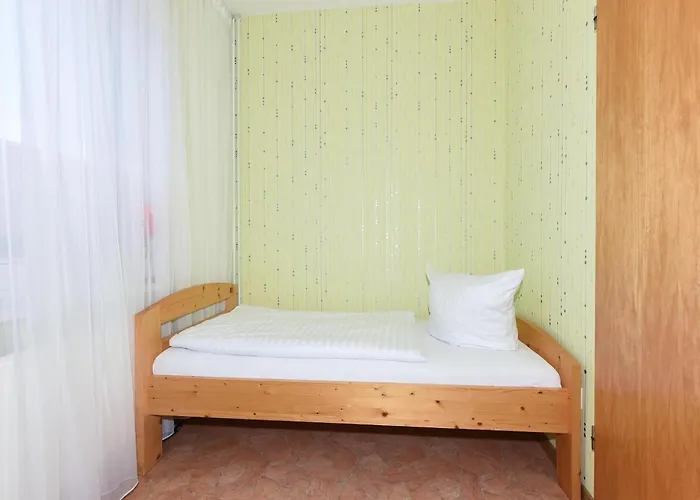 Fuer Bis Zu 3 Personen In * 贝塞尔